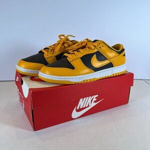 Nike Dunk Low in Championship Goldenrod